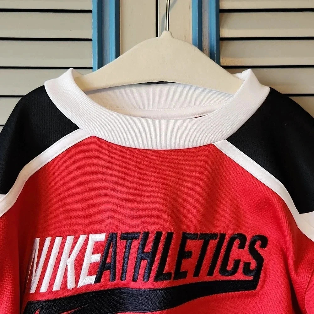 Nike red and black jersey - Picture 3 of 14